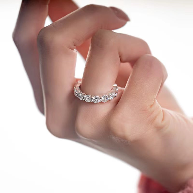 <transcy>Round 2Carat Flat Bar Set Full Eternity Band</transcy>