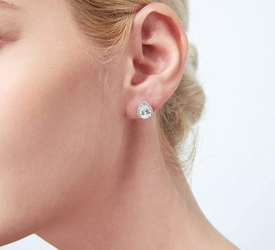 モアサナイト ペアシェイプスタッドヘイロー ピアス – RADIANN